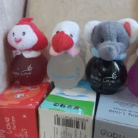 ادکلن عروسکی بچگانه با رایحه های خوشبو برای انتخاب طرح پیام دهید